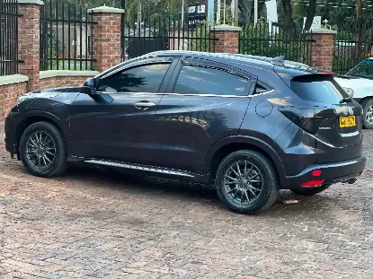 Picture of Honda Vezel Hybrid