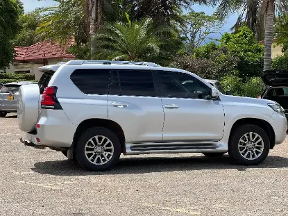 Picture of Toyota Prado for Hire