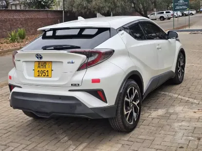 Picture of Toyota C-HR 2018