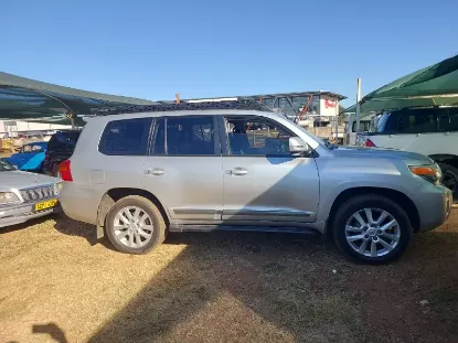 Picture of Toyota Land Cruiser 2013