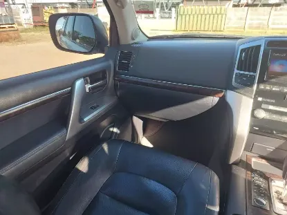 Picture of Toyota Land Cruiser 2013