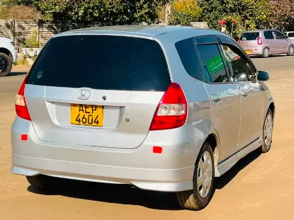 Picture of Honda Fit 2002