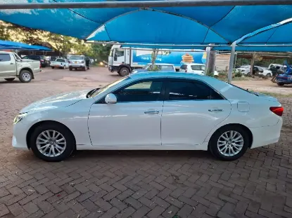 Picture of Toyota Mark x 2017