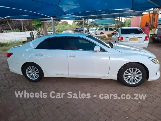 Picture of Toyota Mark x 2017
