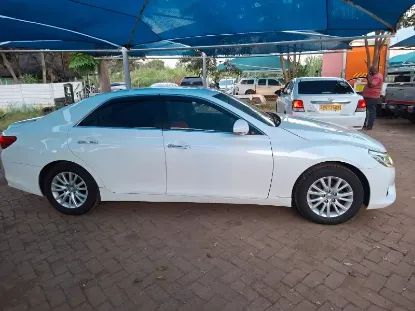 Picture of Toyota Mark x 2017