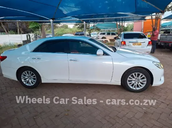 Picture of Toyota Mark x 2017