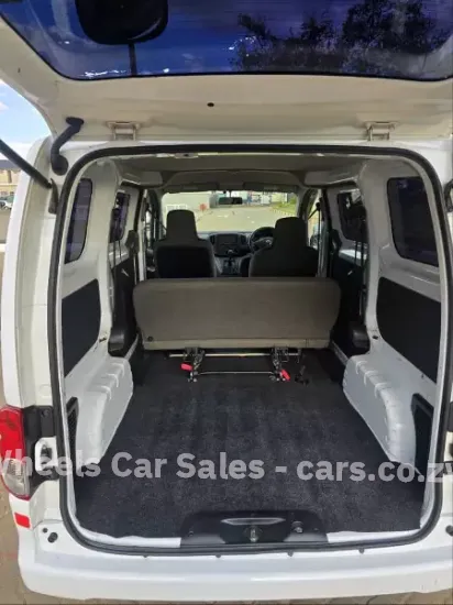 Picture of Nissan NV200 2017