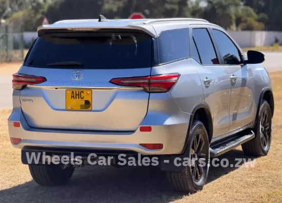 Picture of Toyota Fortuner 2017
