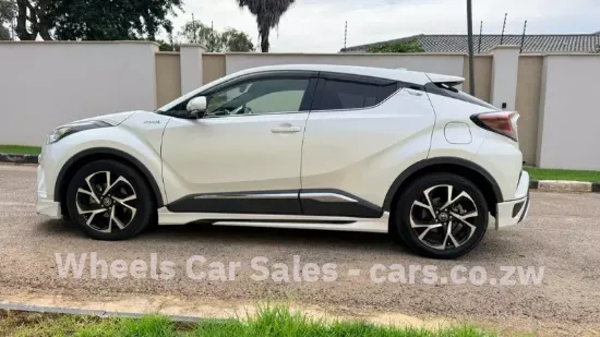 Picture of Toyota C-HR 2017