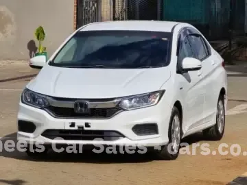 Picture of Honda Grace 2018