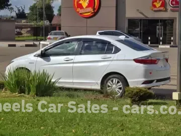 Picture of Honda Grace 2018