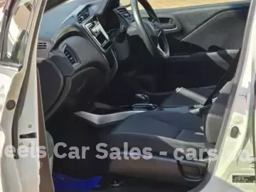 Picture of Honda Grace 2018