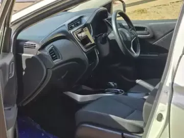 Picture of Honda Grace 2018