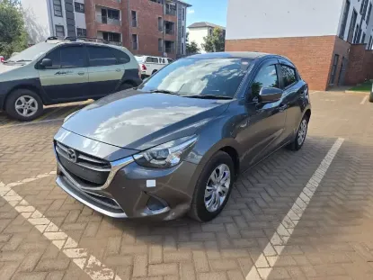 Picture of Mazda Demio 2017
