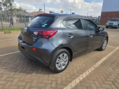 Picture of Mazda Demio 2017
