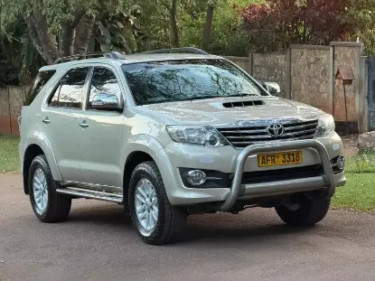 Picture of Toyota Fortuner 2015