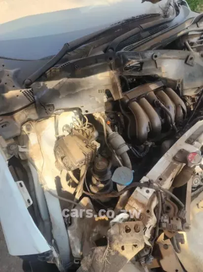Picture of HONDA VEZEL WRECK FOR SALE (WHITE)