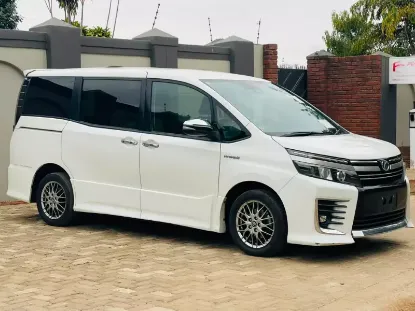 Picture of Toyota Voxy 2018