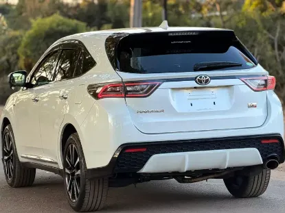 Picture of Toyota Harrier 2016