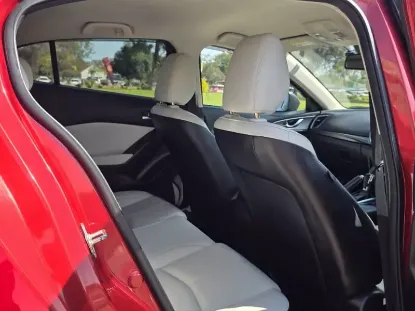 Picture of Mazda Axela 2017