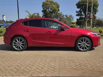 Picture of Mazda Axela 2017