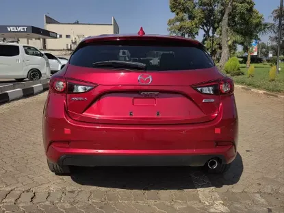 Picture of Mazda Axela 2017
