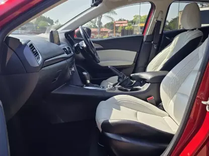 Picture of Mazda Axela 2017