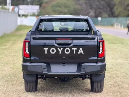 Picture of Toyota Hilux 2026