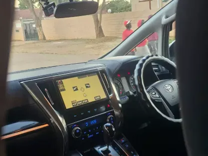 Picture of Toyota Alphard 2017