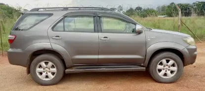 Picture of Toyota Fortuner 2009