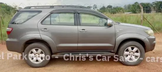 Picture of Toyota Fortuner 2009