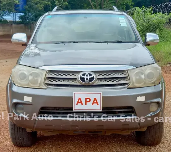 Picture of Toyota Fortuner 2009