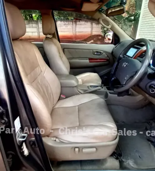 Picture of Toyota Fortuner 2009