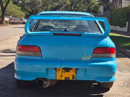Picture of Subaru 1996