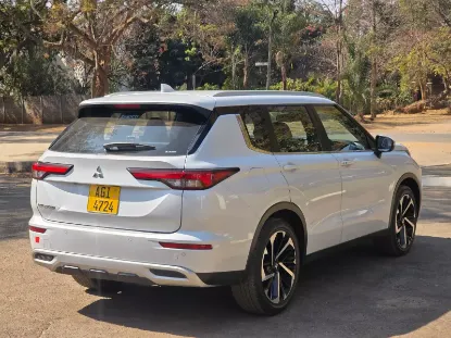 Picture of Mitsubishi Outlander 2022