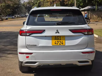 Picture of Mitsubishi Outlander 2022