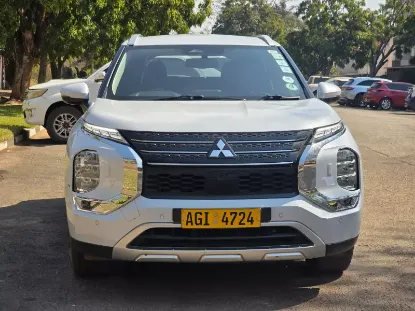 Picture of Mitsubishi Outlander 2022