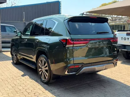Picture of Lexus LX 2026