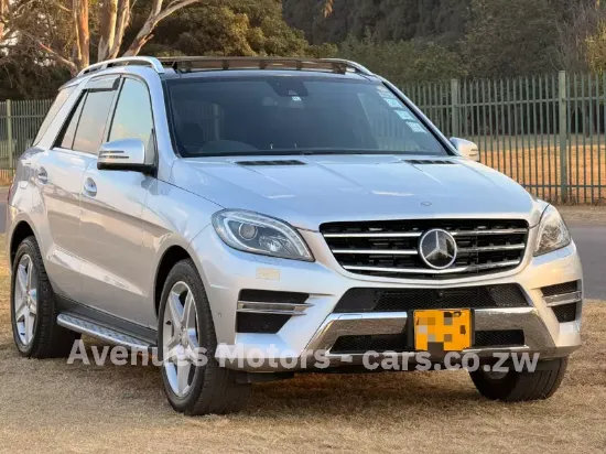 Picture of Mercedes Benz ML-Class 2015