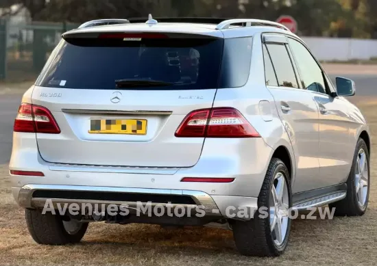 Picture of Mercedes Benz ML-Class 2015