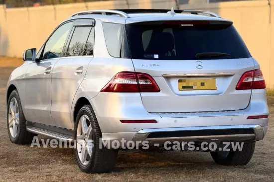 Picture of Mercedes Benz ML-Class 2015