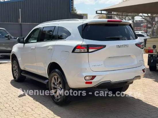 Picture of Isuzu Mu-X 2021