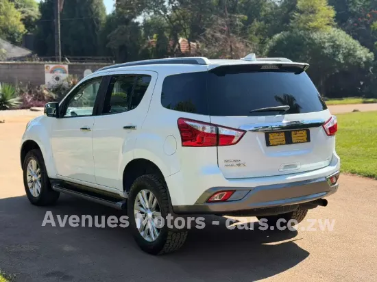 Picture of Isuzu Mu-X 2019