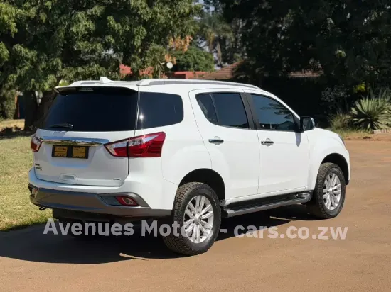 Picture of Isuzu Mu-X 2019