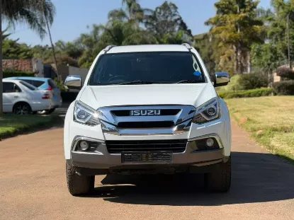 Picture of Isuzu Mu-X 2019