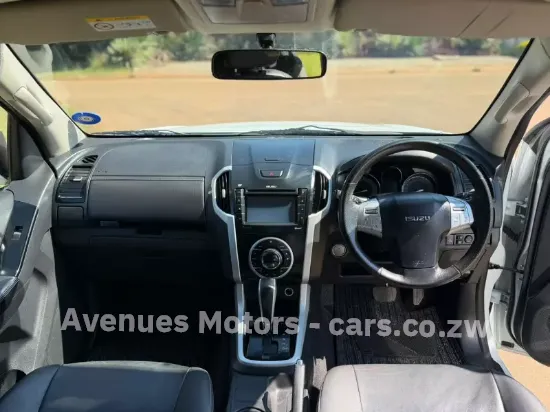 Picture of Isuzu Mu-X 2019