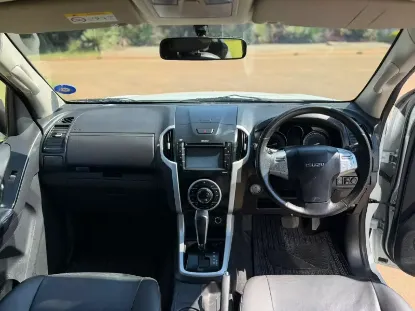 Picture of Isuzu Mu-X 2019