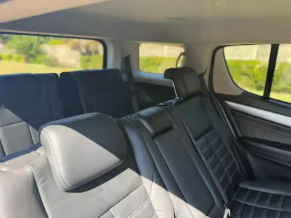 Picture of Isuzu Mu-X 2019