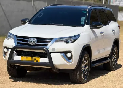 Picture of Toyota Fortuner 2017