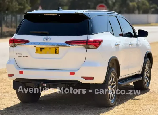 Picture of Toyota Fortuner 2017